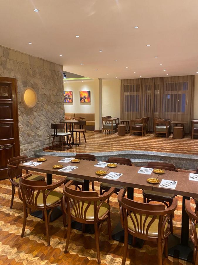 Social House Bed and Breakfast Addis Abeba Buitenkant foto