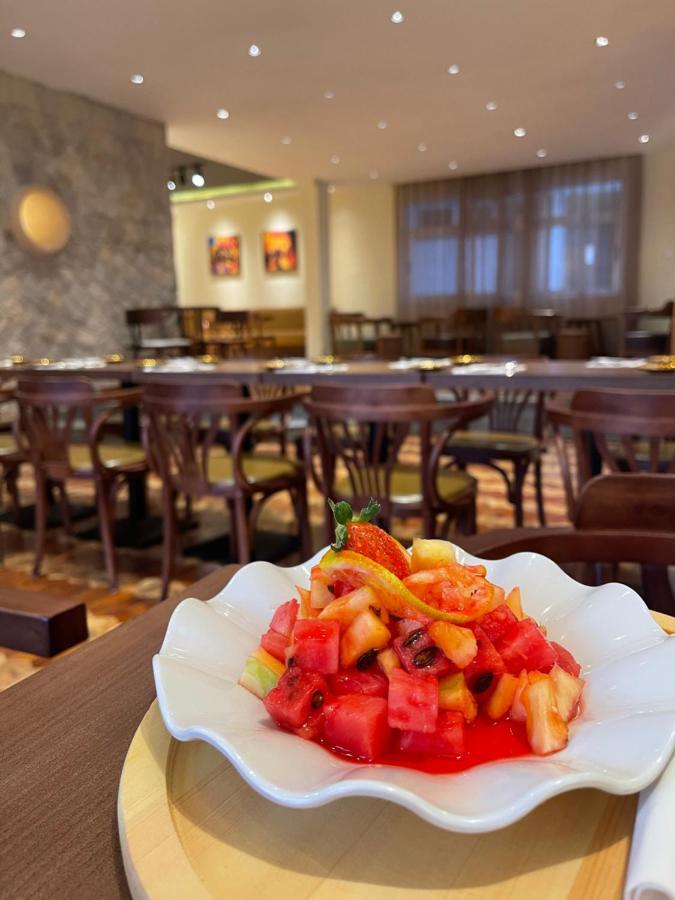 Social House Bed and Breakfast Addis Abeba Buitenkant foto