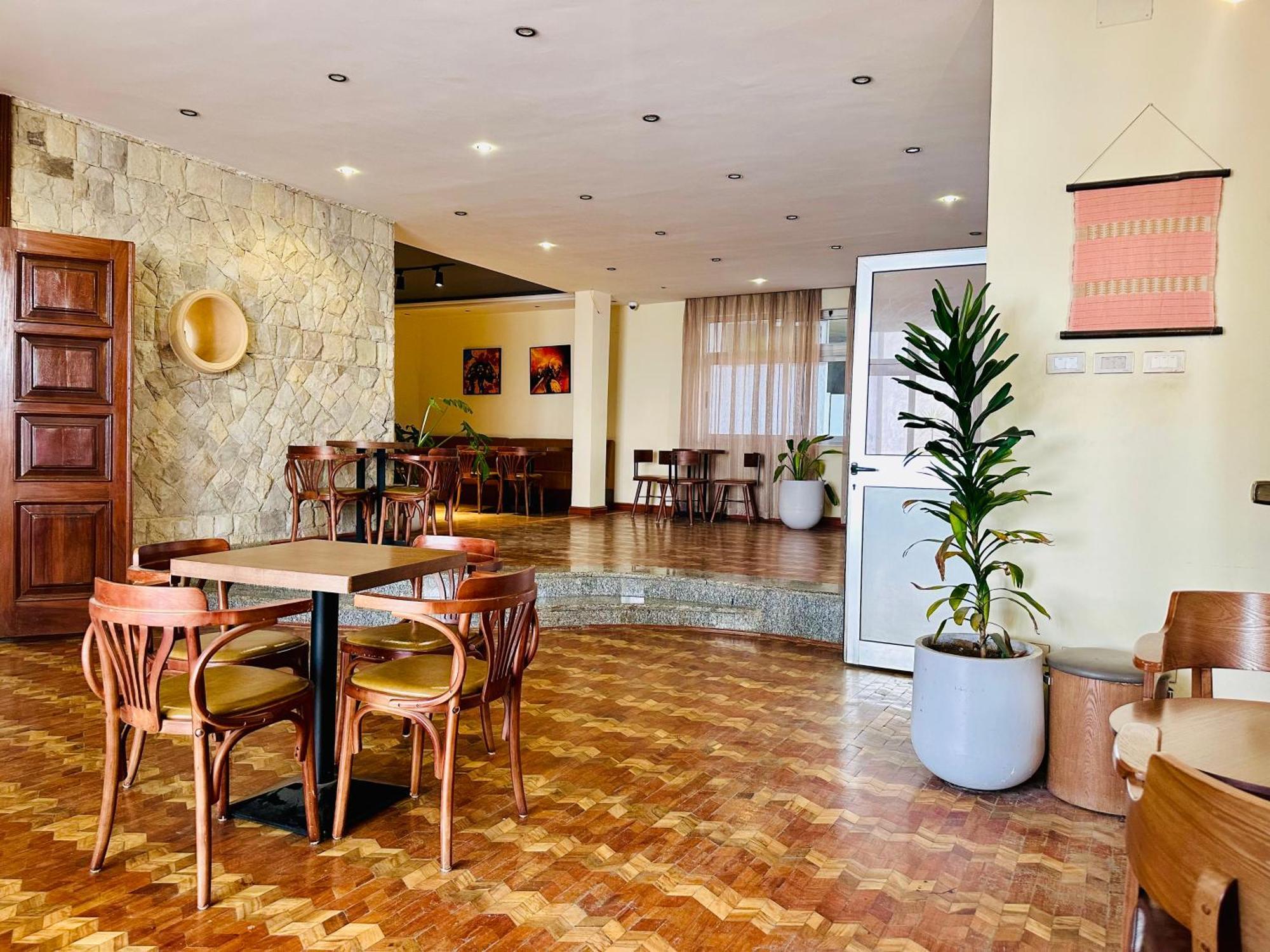 Social House Bed and Breakfast Addis Abeba Buitenkant foto