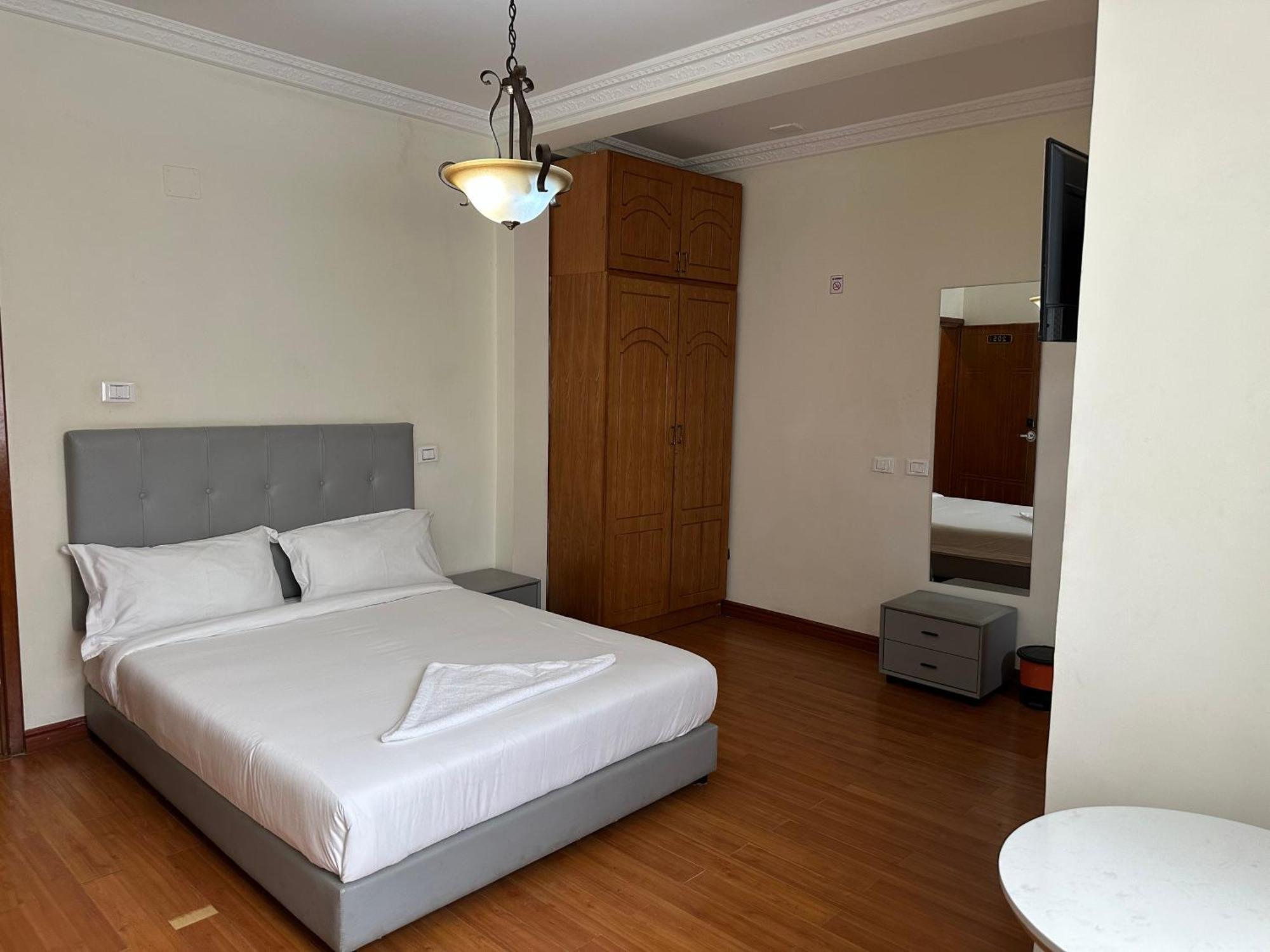 Social House Bed and Breakfast Addis Abeba Buitenkant foto
